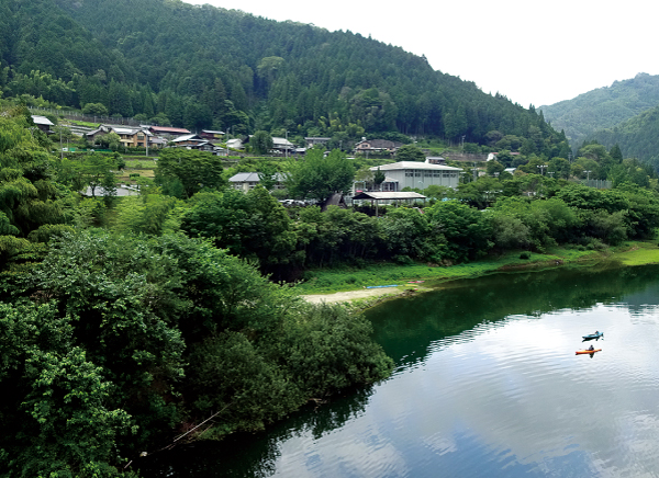 森と湖、大自然を満喫できます